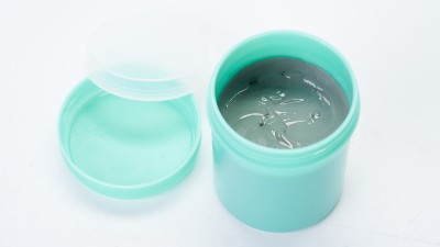 我們?cè)撊绾伪苊忮a膏的浪費(fèi)？影響錫膏印刷質(zhì)量的原因有哪些？