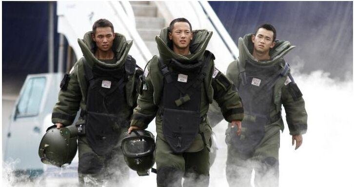 英國(guó)MK5排爆服、搜爆服大量到貨