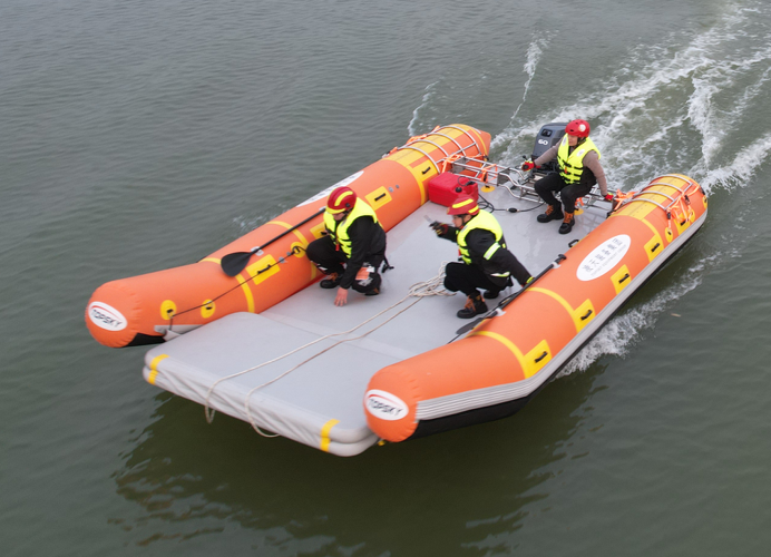 充氣救援運(yùn)輸船（第3代，輕型+裝配式+水域救援綜合監(jiān)控裝置+60馬力舷外機(jī)）LT-FYJ25